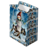 Collies en Snowman Kerstmis Medium Cadeauzakje (Voorkant Gekanteld)