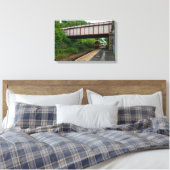Colne Bound Trein die het Burnley Barracks Station Canvas Afdruk (Insitu (Slaapkamer))