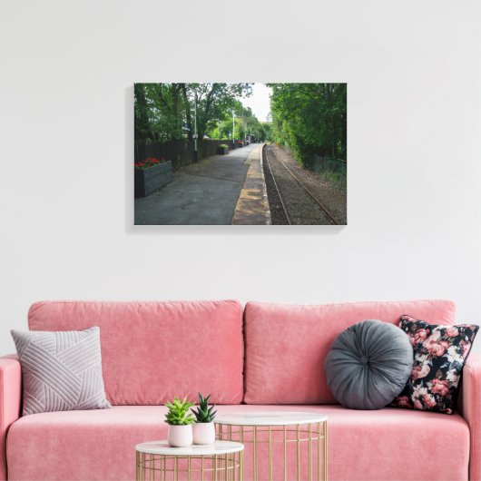 Colne Railway Station, Lancashire Canvas Afdruk (Insitu (Woonkamer))