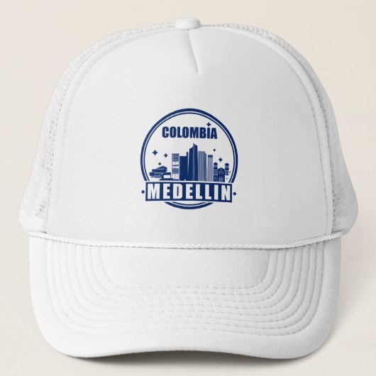 Colombia Medellin Cityscape Skyline Trucker Hat Trucker Pet (Voorkant)