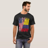 COLOMBIAN ROOTS Half-American Flag COLOMBIA T-shirt (Voorkant volledig)