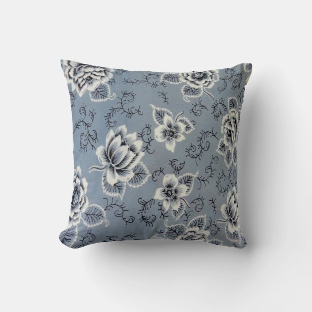 Colonial Blue Flower Pattern | Sierkussen (Voorkant)