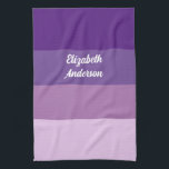 Colorblock Paarse horizontale streep Theedoek<br><div class="desc">Een stijlvol kleurblokontwerp met horizontale strepen in paarse tinten in een moderne minimalistische stijl. Beschikbaar om gepersonaliseerd te worden!</div>