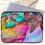 Colorful Abstract Leaves Ink Natuur Art Laptop Sleeve<br><div class="desc">Dit natuur-hoesje voor kunstlaptop is een overvloed aan prachtige kleuren. De achtergrond begon met een alcoholinkt ontwerp dat een verbazingwekkende verandering in beide stijlen onderging. Verbazingwekkend kleurrijke bladeren komen uit de linker- en rechterbovenkant van het hoesje. De levendige bladeren mengen wonderlijk met de achtergrondkunst. De kleuren zijn viool, fuchsia roze,...</div>