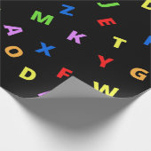 Colorful Alphabet op zwarte achtergrond Cadeaupapier (Hoek)
