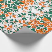 Colorful Art Deco Irish Shamrock Cadeaupapier (Hoek)