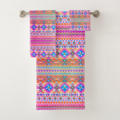 Colorful aztec pattern bad handdoek (Insitu)