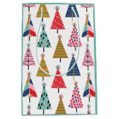 Colorful Boho kerstbomen Medium Cadeauzakje (Voorkant)