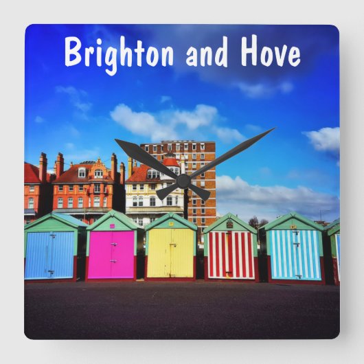 Colorful Brighton and Hove Summer Beach Huts Vierkante Klok (Voorkant)