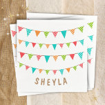 Colorful Bunting Flags Name Kids Birthday Party Servet<br><div class="desc">Kleurrijke vlaggen met een naam verjaardagsluiers voor kinderen. Verfraai verjaardagsontwerp voor kinderen met feestvlaggen in groene,  rode en blauwe kleuren en een naam - personaliseer de servet met de naam van uw kind. Je jongen of meisje en de gasten zullen van deze schattige feestluiers houden.</div>