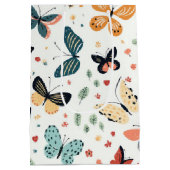Colorful Butterfly, Flowers and Leaves Pattern Medium Cadeauzakje (Achterkant)