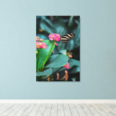 colorful butterfly in the garden canvas afdruk (Insitu (Houten vloer))