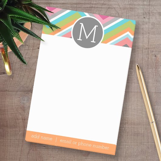 Colorful Chevron Pattern met aangepast monogram Post-it® Notes