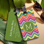 Colorful Chevron Pattern met monogram Bagagelabel<br><div class="desc">Reis in stijl met een helder en trendy design voor uw tas of rugzak. Als u aanpassingen aan uw initialen of aan de kunst moet aanbrengen,  klik op de aanpassingsknoop om veranderingen aan te brengen.</div>