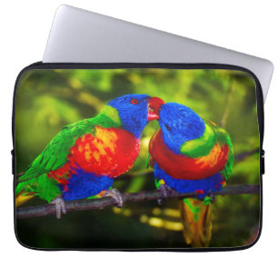Colorful Couple of Kissende Parrots Laptop Sleeve