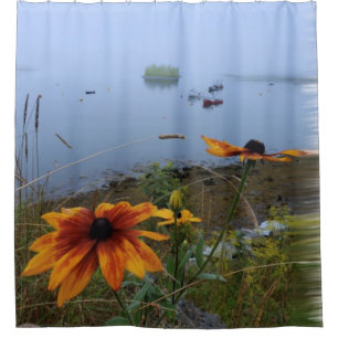 Colorful Daisy, Lubec Maine Canvas Print Douchegordijn