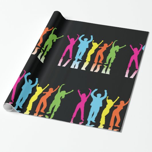 Colorful Dancers dansen rond Cadeaupapier (Uitgerold)