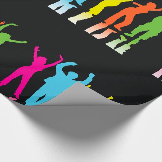 Colorful Dancers dansen rond Cadeaupapier