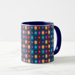 Colorful Dreidels: de joodse feestdag van Hanukkah Mok<br><div class="desc">Cute en vrolijke droidels met de Hebreeuwse letters nun, gimmel, hey, en shin, voor de viering van de joodse vakantie van Hanukkah. Traditioneel spelen kinderen (en vaak volwassenen) tijdens de vakantie van Chanoekah een veilig spel met een droidel (of sevion in het moderne Hebreeuws). Op de vier muren staan de...</div>