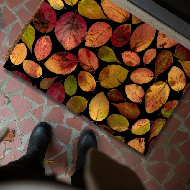 Colorful Elegant Autumn Leaves on Black Deurmat (Add an elegant, colorful welcome to your doorstep with this autumn leaves doormat.)