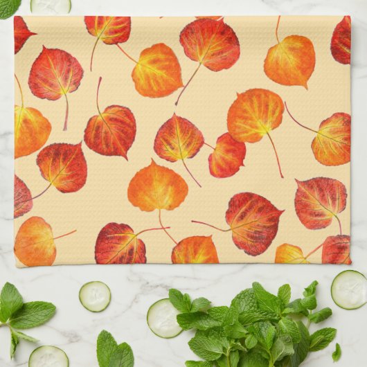 Colorful Fall Quaking Aspen Leaves Theedoek (Gevouwen)