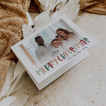 Colorful Festive Kerstmis met flauw foto Feestdagen Kaart<br><div class="desc">Deze kleurrijke kerstfeestelijke kerstkaart is perfect voor uw leuke, creatieve kerstmis. Het is een uniek, speels modern lettertype in rood, boho tan, en licht en donkergroen, maken een gelukkig seizoensgebonden gevoel mogelijk. Als je de donkere winter van je geliefden wilt ophelderen met een schattige feestvreugde, dan heb je dat ding...</div>