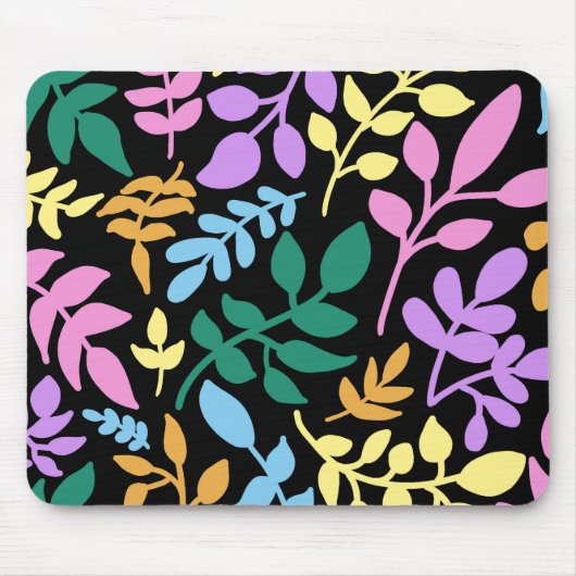 Colorful foliage in black background muismat (Voorkant)