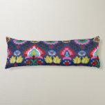 Colorful Folk Floral Dark Blue Lichaamskussen<br><div class="desc">Lovely trow pillow designed with a colorful folk floral print on a dark blue background, with red and pink accents. Perfect to add a touch of personality to any room! More versions and matching articles are available in my collections! Feel free to contact me if you need any help to...</div>