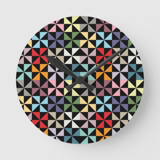 Colorful Geometric Pinrad Black Ronde Klok (Voorkant)