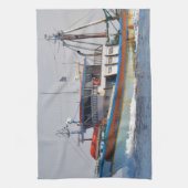 Colorful Greek Vissen Boat Theedoek (Verticaal)