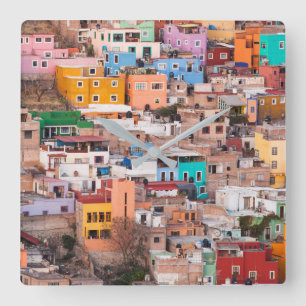 Colorful Homes on the Hill Vierkante Klok