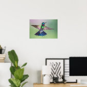 Colorful Hummingbird in vlucht Poster (Thuiskantoor)