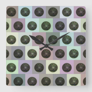 Colorful Lawn Bowls Pattern Vierkante Klok