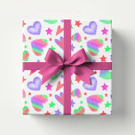 Colorful Love Heart Romantic Girly Pattern Modern Cadeaupapier<br><div class="desc">Colorful Love Heart Romantic Girly Pattern Modern Wrapping Paper heeft een kleurrijk modern liefdeshart en sterpatroon op een witte achtergrond. Ontworpen door ©Evco Studio www.zazzle.com/store/evcostudio</div>
