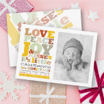 Colorful Love Peace Joy and Baby Kisses Letters Feestdagenkaart<br><div class="desc">Kleurrijke liefde Vrede vreugde en Baby kussen eerste kerstbrief blokkeert moderne en leuke typografie vakantie geboortekaartje / groetjes fotokaart. Foto kan naar links of rechts worden verplaatst. Achtergrondpatroon kan worden verwijderd voor meer aangepaste tekst. De basisachtergrond kan worden gewijzigd in elke kleur van uw keuze. Alle / meeste tekst is...</div>
