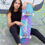 Colorful Modern Girly Blue Pink Liquid Marble Persoonlijk Skateboard<br><div class="desc">Dit moderne ontwerp heeft een kleurrijk vloeibaar marmer patroon in roze,  paars en blauw met uw persoonlijke naam. Personaliseer door de tekst in het verstrekte tekstvakje uit te geven. #schaats #skater #skateboards #skaterlife #cool #tropicool #sport #outdoor #plezier</div>