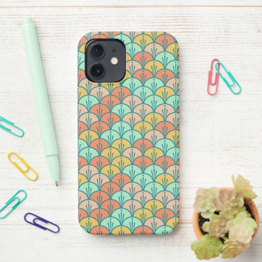 Colorful Modern Trendy Geometric Fish Scale iPhone Hoesje (Op bureau)