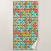 Colorful Modern Trendy Geometric Fish Scale Strandlaken (Voorkant)