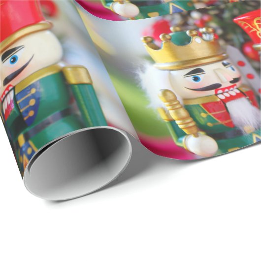 Colorful nutcrackers cadeaupapier (Rol Hoek)