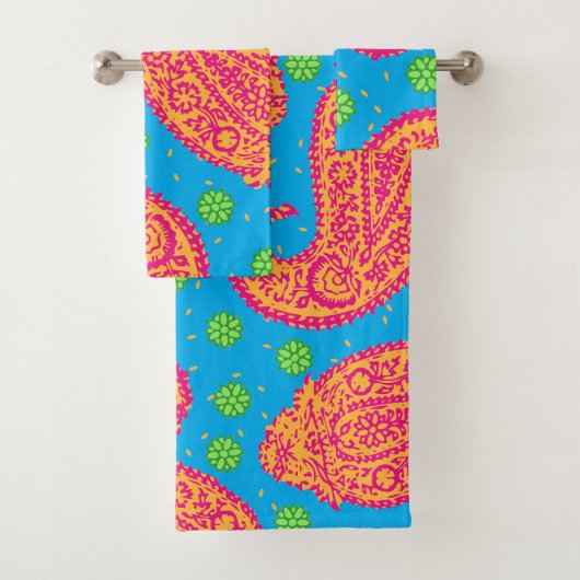 Colorful Paisley Pattern Bad Handdoek (Insitu)