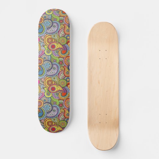 Colorful Pattern Skateboard (Voorkant)