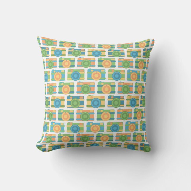 "Colorful Retro Cameras" Pillow Kussen (Voorkant)