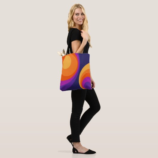 Colorful retro cirkels design tote bag (Op model)