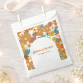 Colorful Retro Flowers 60's 70's Arch Wedding Bedankzakje (Geknipt)