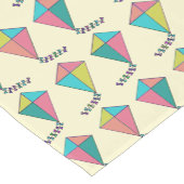 Colorful Retro Kite Patroon Korte Tafelloper (Hoek)