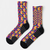Colorful socks with vibrant abstract patterns  sokken (Links)