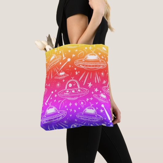 Colorful Spaceship Patroon Tote Bag (Dichtbij)