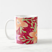 Colorful springtime flower pattern, raspberry pink koffiemok (Links)