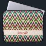 Colorful Tones Retro Chevron Pattern Monogram Laptop Sleeve<br><div class="desc">Kleurrijke retro chevron naadloos patroon met aanpasbaar en optioneel monogram. Beschikbaar op andere producten.</div>