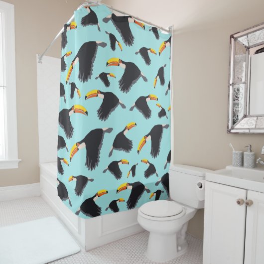 Colorful Toucan Tropical Bird Pattern Douchegordijn (In situ)